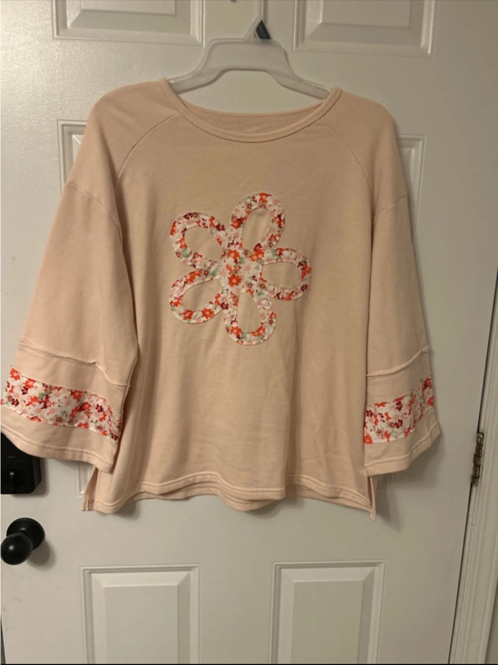 Peach/floral cropped shirt